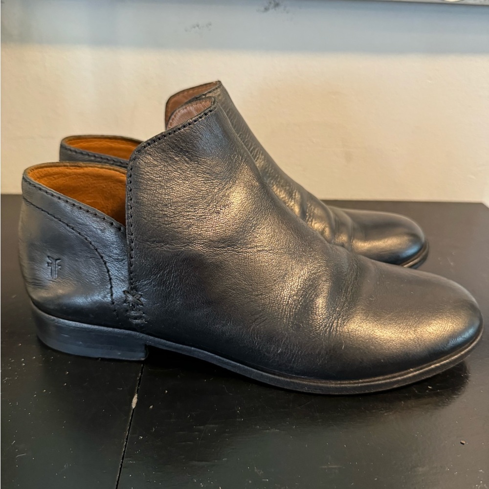 Frye black boots size 7